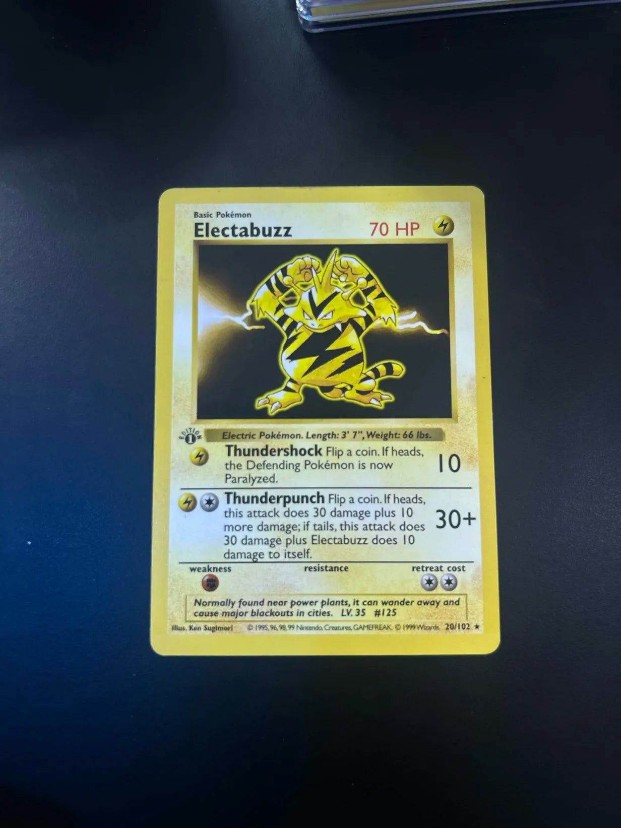 #20 1st Edition Pokemon Base Set-Electabuzz non-holo (HP)